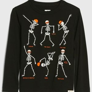 Skeleton long sleeve 4T